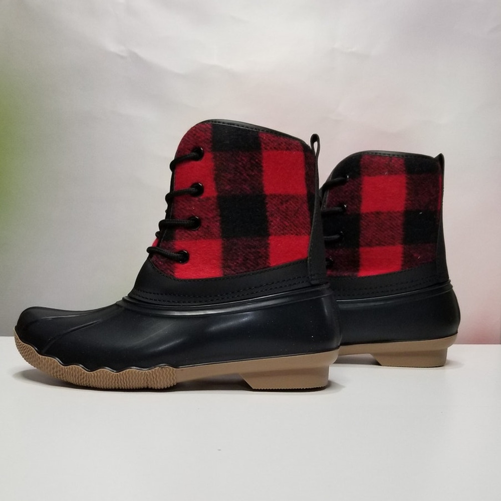 Toddler Red Plaid Flannel Duck Boot Size 9 Black, Red NEW